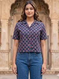SHORT TOP